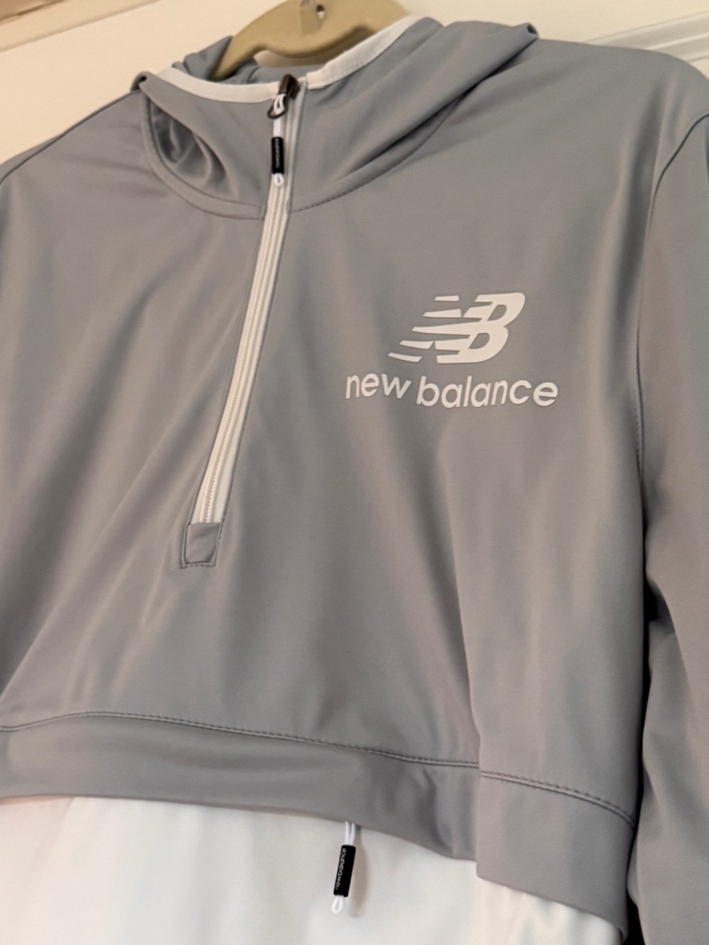 New Balance NB Dry Hooded Quarter Zip Windbreaker Gray White Women’s XL Jacket
